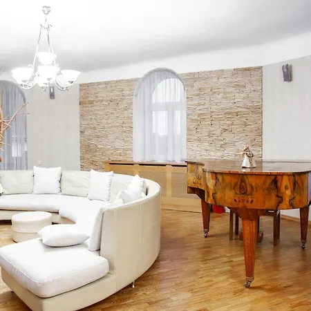 Apartment Romantic Rooftop Penthouse *